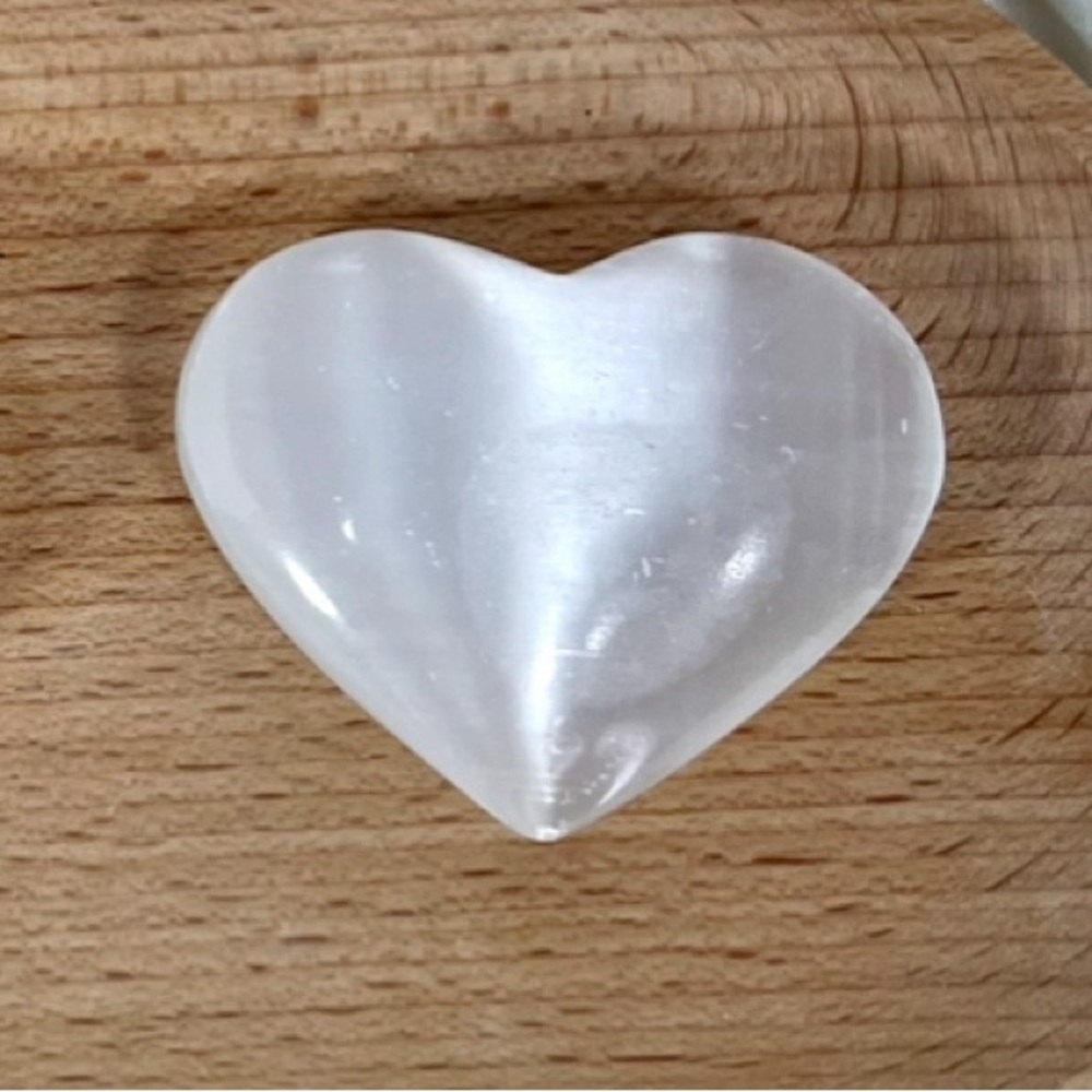 Selenite Heart Loose Gemstone Pick 1